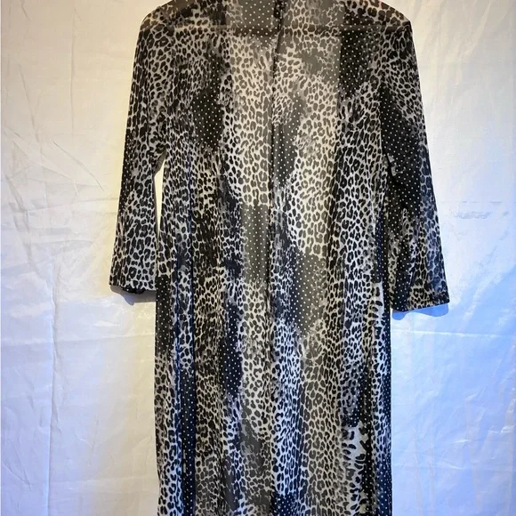 Zero 2 eight Black and tan Patterned op bed cardigan size small - Picture 4 of 8